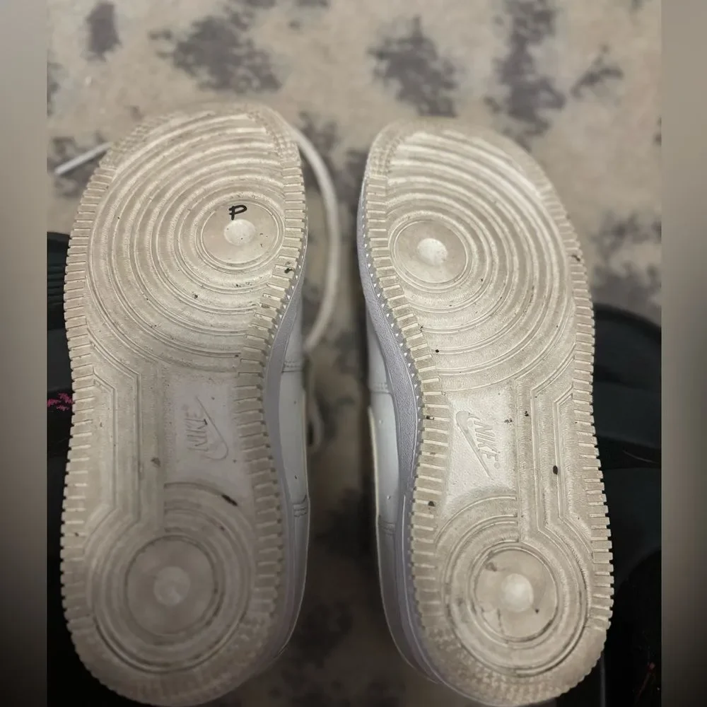 Nike Metallic Air Force 1 Low 